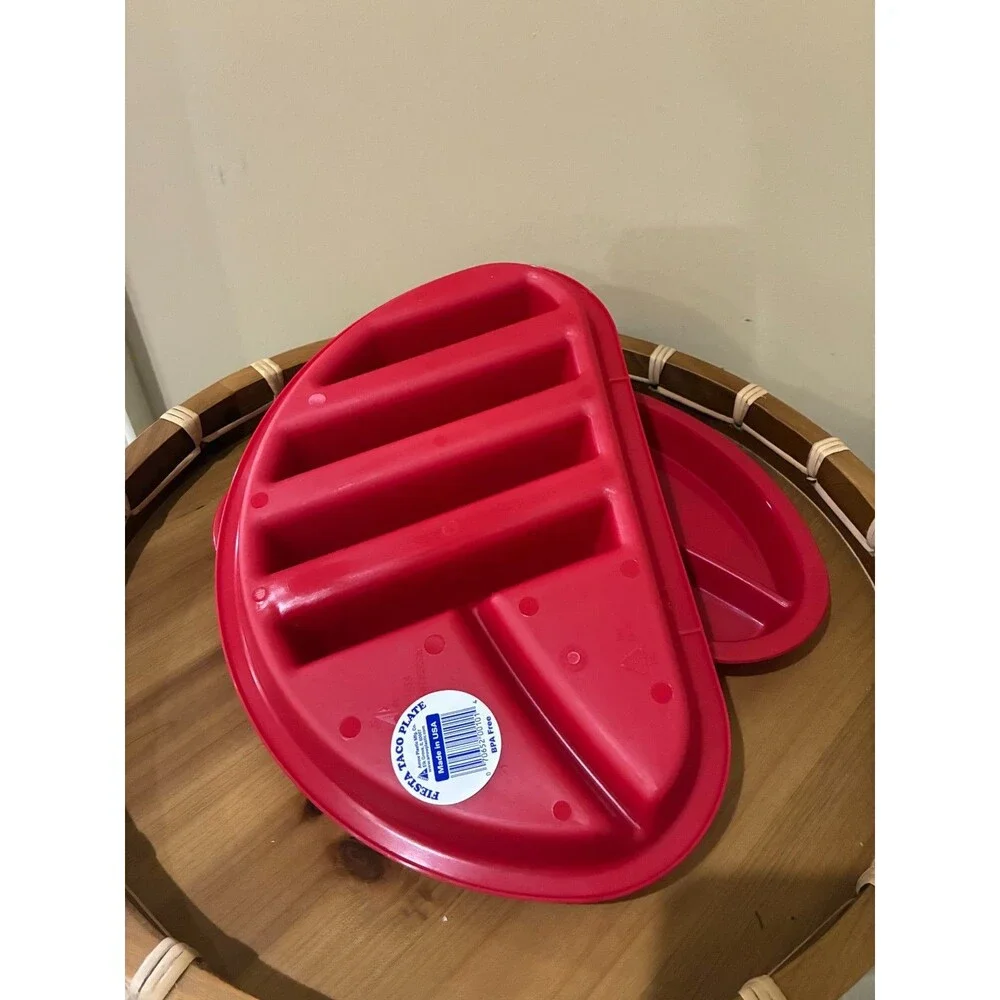 Arrow Home Plastic Fiesta Taco Plate, Holds 3 Tacos and 2 Sides - 3 RED 3 GREEN